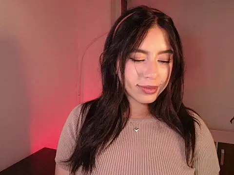 Isa vargas  online show from 07-22-26, 12:35