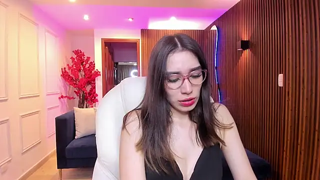Snapshot of Emma_caarter_ chatting on 07-30-26, 03:27 Emma caarter online show from 07-30-26, 03:27