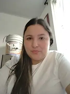 Snapshot of KatBennett chatting on 07-17-26, 11:17 KatBennett online show from 07-17-26, 11:17