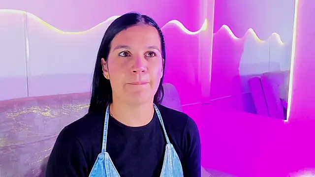 MiaHansson online show from 06-21-26, 10:07