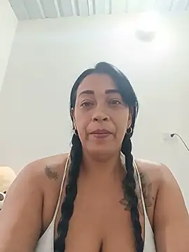 candelahot10 online show from 07-03-26, 01:50