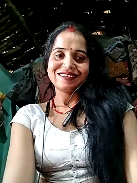 Snapshot of Cut_simran56 chatting on 06-23-26, 06:00 Cut simran56 online show from 06-23-26, 06:00