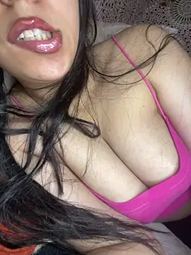 Snapshot of maram_mimi chatting on 06-26-26, 07:07 maram mimi online show from 06-26-26, 07:07