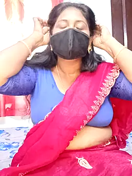 Snapshot of tamil_sarah chatting on 06-28-26, 05:13 tamil sarah online show from 06-28-26, 05:13
