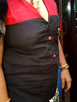 Snapshot of tamil_sarah chatting on 07-21-26, 06:05 tamil sarah online show from 07-21-26, 06:05