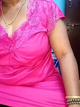 Snapshot of tamil_sarah chatting on 07-28-26, 08:10 tamil sarah online show from 07-28-26, 08:10