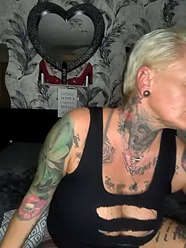 InkedMissLaBaehm online show from 07-09-26, 10:14