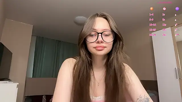 Shycutiee online show from 06-18-26, 06:35