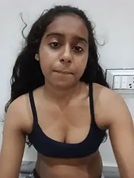 Snapshot of Anjali-8905 chatting on 08-01-26, 04:06 Anjali-8905 online show from 08-01-26, 04:06