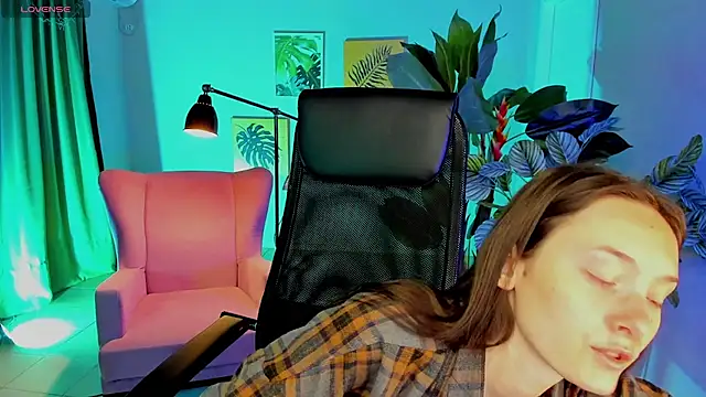 Eva Leeee online show from 06-22-26, 05:15
