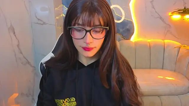 Snapshot of Lily_Tx chatting on 06-18-26, 12:42 Lily Tx online show from 06-18-26, 12:42