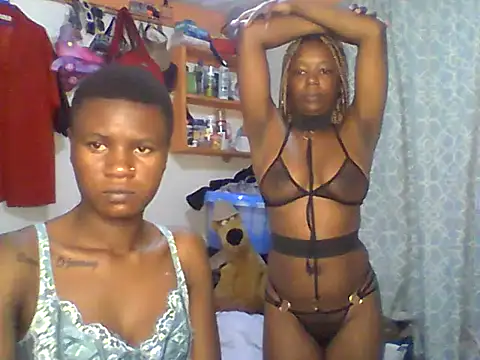 Snapshot of Ladysweetness23 chatting on 07-01-26, 03:30 Ladysweetness23 online show from 07-01-26, 03:30