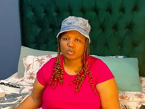 MISS BLACKBERY online show from 06-17-26, 10:10