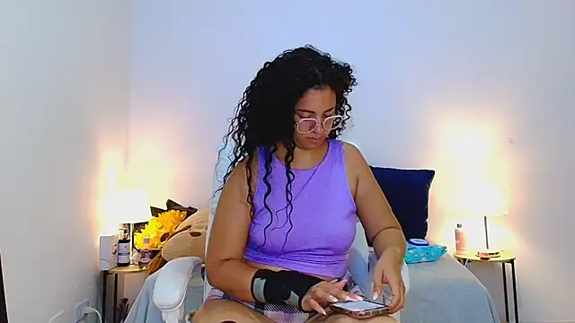 Isabella Sophia19 online show from 08-03-26, 01:38