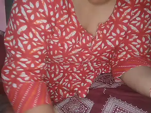 Snapshot of cute_stuff chatting on 06-27-26, 02:16 cute stuff online show from 06-27-26, 02:16