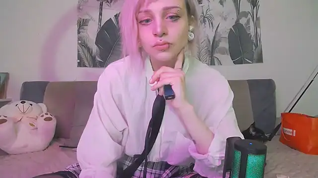 Snapshot of FreyaKatty chatting on 07-08-26, 02:43 FreyaKatty online show from 07-08-26, 02:43