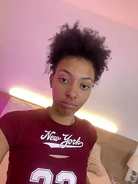Snapshot of Kiara_Kamau_XXX chatting on 07-09-26, 11:47 Kiara Kamau XXX online show from 07-09-26, 11:47