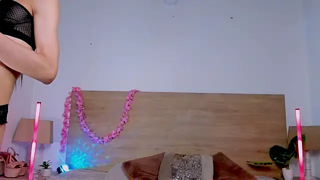LaraRous online show from 07-02-26, 03:23