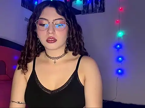 Snapshot of cassierosse2 chatting on 07-10-26, 06:17 cassierosse2 online show from 07-10-26, 06:17