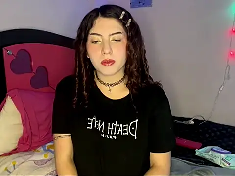 Snapshot of cassierosse2 chatting on 07-11-26, 05:21 cassierosse2 online show from 07-11-26, 05:21