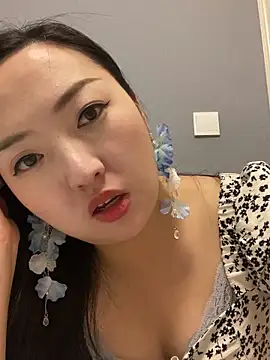 Tina 66 online show from 06-17-26, 01:34