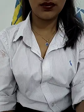 Snapshot of Ritika_jha01 chatting on 07-08-26, 04:50 Ritika jha01 online show from 07-08-26, 04:50