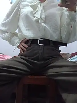 Snapshot of Bong_Hoa chatting on 06-17-26, 02:47 Bong Hoa online show from 06-17-26, 02:47