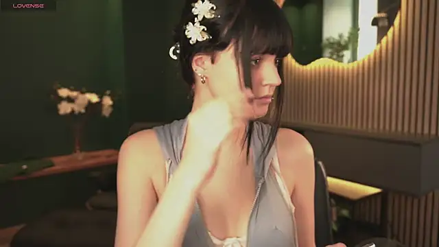Snapshot of Michelle_Rain chatting on 07-15-26, 01:49 Michelle Rain online show from 07-15-26, 01:49