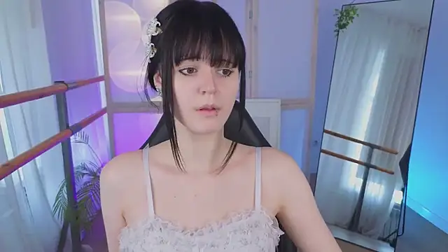 Snapshot of Michelle_Rain chatting on 07-22-26, 01:36 Michelle Rain online show from 07-22-26, 01:36