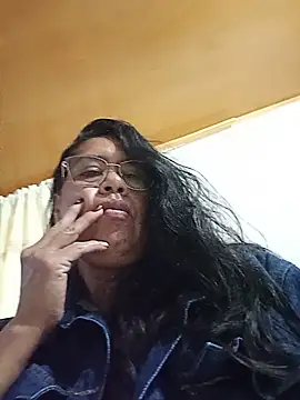 Snapshot of Emilif_ chatting on 07-06-26, 04:53 Emilif online show from 07-06-26, 04:53