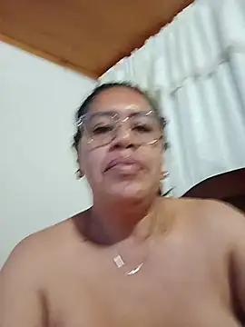 Snapshot of Emilif_ chatting on 07-14-26, 02:05 Emilif online show from 07-14-26, 02:05