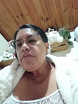 Snapshot of Emilif_ chatting on 07-23-26, 01:58 Emilif online show from 07-23-26, 01:58