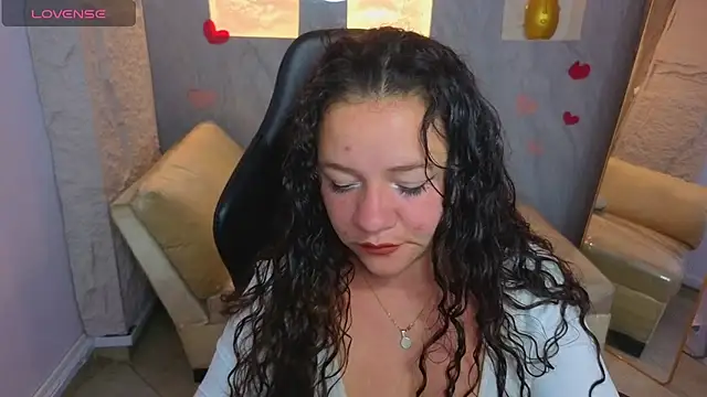 Snapshot of Cony_curly_b chatting on 07-16-26, 03:01 Cony curly b online show from 07-16-26, 03:01
