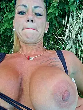 housewifebella online show from 07-14-26, 02:01