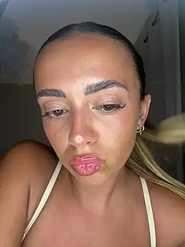 Harrietbronzex online show from 06-20-26, 12:25