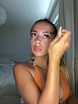 Harrietbronzex online show from 06-26-26, 11:36