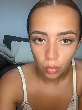 Harrietbronzex online show from 07-23-26, 01:20
