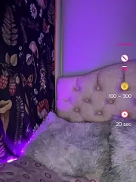 xLilyAngelx  online show from 06-18-26, 09:09