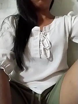 Snapshot of Helen-nn chatting on 06-21-26, 10:23 Helen-nn online show from 06-21-26, 10:23