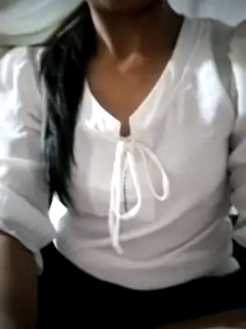 Snapshot of Helen-nn chatting on 06-23-26, 11:30 Helen-nn online show from 06-23-26, 11:30
