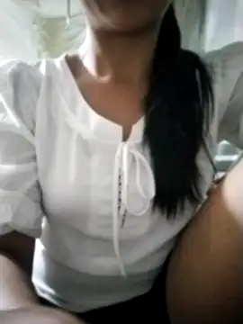 Snapshot of Helen-nn chatting on 06-28-26, 01:28 Helen-nn online show from 06-28-26, 01:28