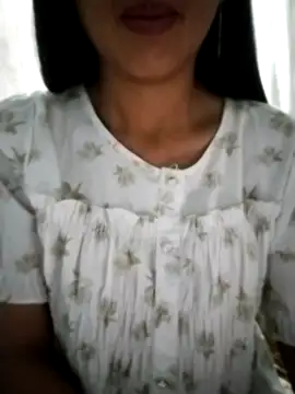 Snapshot of Helen-nn chatting on 07-11-26, 10:22 Helen-nn online show from 07-11-26, 10:22
