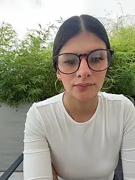 Snapshot of Mia_Alanna chatting on 06-17-26, 07:37 Mia Alanna online show from 06-17-26, 07:37