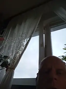 ZLOZ60 online show from 06-16-26, 02:03