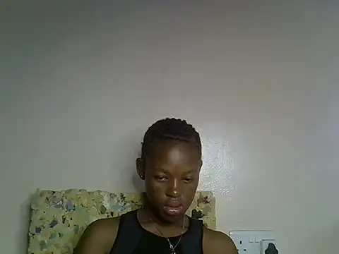 Snapshot of pretty_albright chatting on 06-28-26, 11:33 pretty albright online show from 06-28-26, 11:33