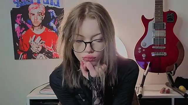 EndicaWilde online show from 06-21-26, 06:54