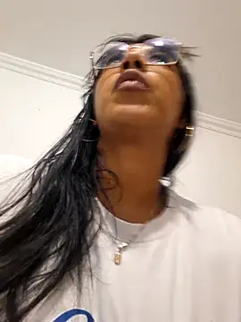 Snapshot of sophiagomezx chatting on 07-06-26, 10:56 sophiagomezx online show from 07-06-26, 10:56