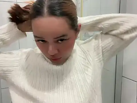 urhottestgurl online show from 06-17-26, 06:49