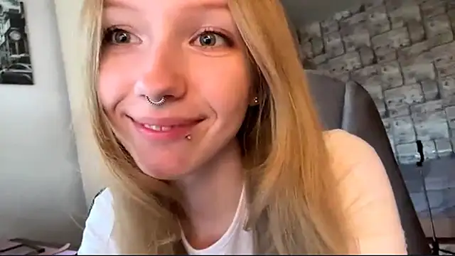 Snapshot of BivalentFalloff chatting on 06-27-26, 05:12 BivalentFalloff online show from 06-27-26, 05:12