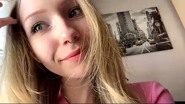 Snapshot of BivalentFalloff chatting on 07-03-26, 05:58 BivalentFalloff online show from 07-03-26, 05:58